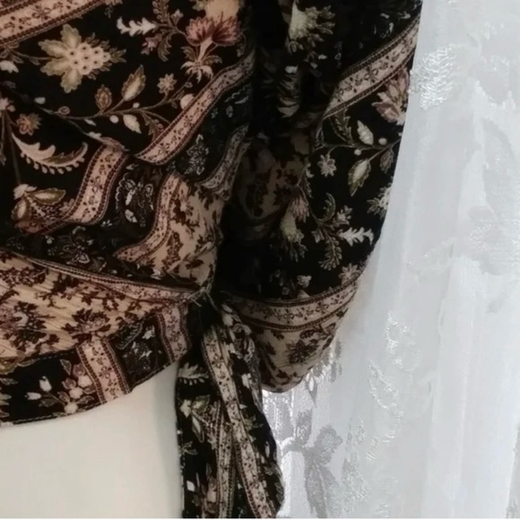 American Eagle Faux-Wrap Bohemian Blouse - Picture 5 of 5